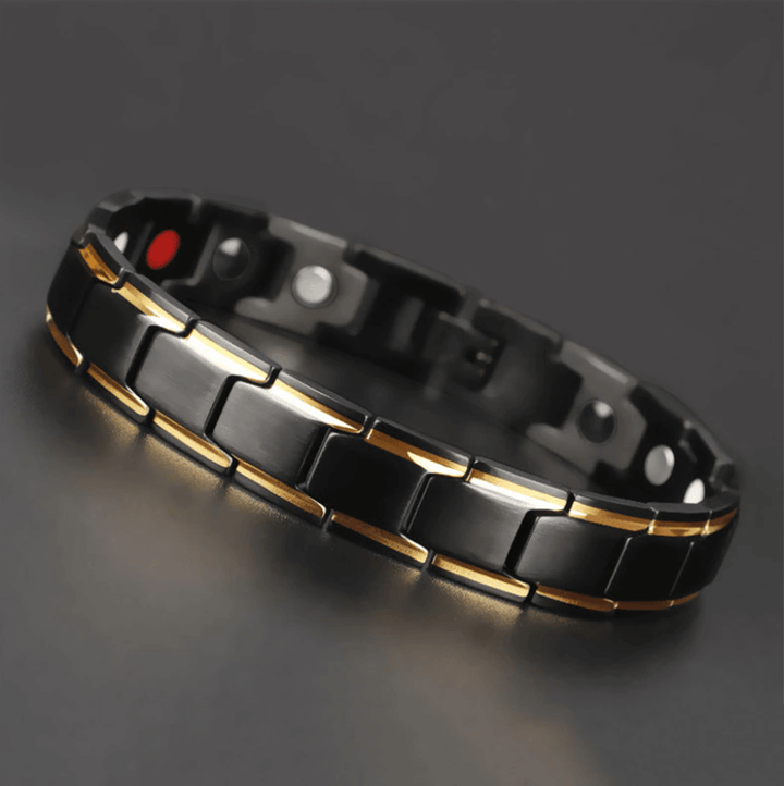 Alsidigt magnetarmbånd til herrer. Elegant og tidsløst hverdagssmykke, perfekt til både arbejde og fritid.
