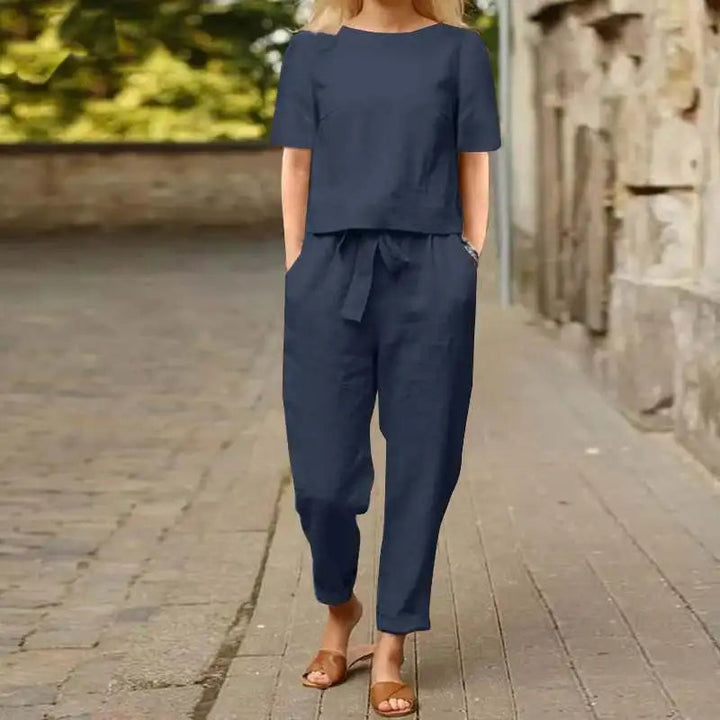 Elegant og komfortabelt Dame Alexi jumpsuitsæt i moderne stil, perfekt til både hverdag og fest.
