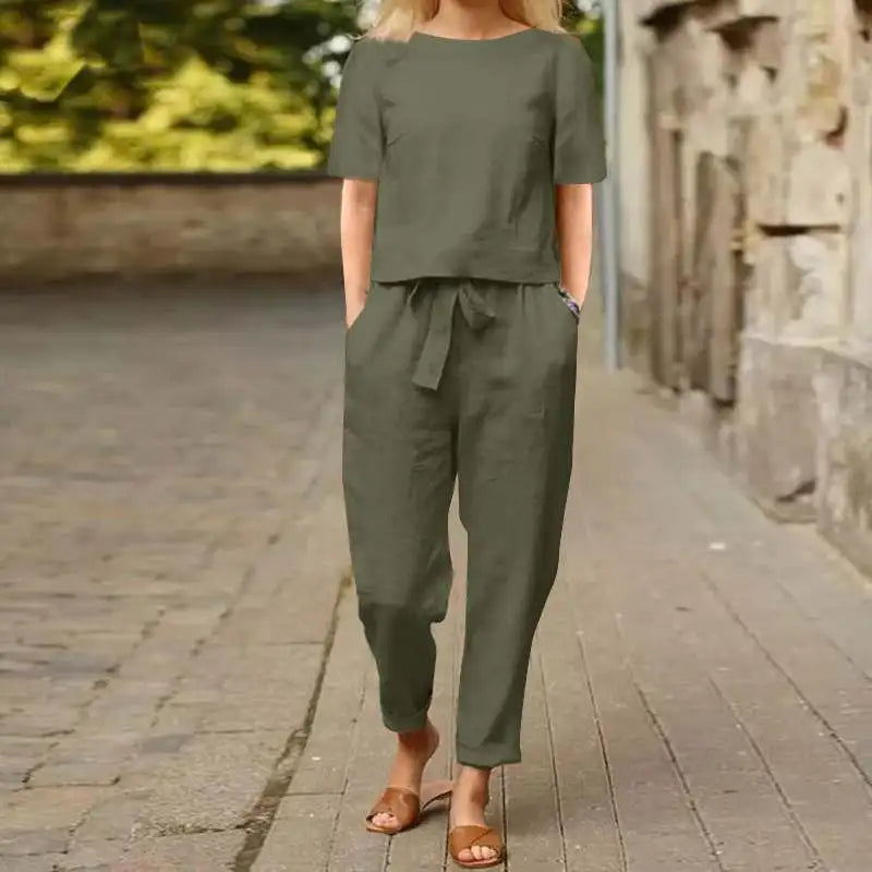 Dame Alexi jumpsuit-sæt: Elegant, komfortabelt og alsidigt kvindetøj. Et stilfuldt modevalg til moderne outfits.