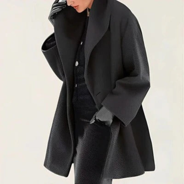 Stilfuld oversized kvinde vinterjakke, elegant overtøj for moderne damer.