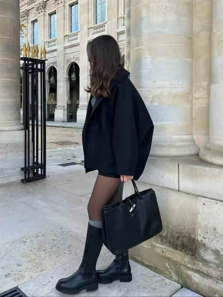 Komfortabel elegant oversized vinterfrakke til kvinder, skaber en tidløs og moderne stil.