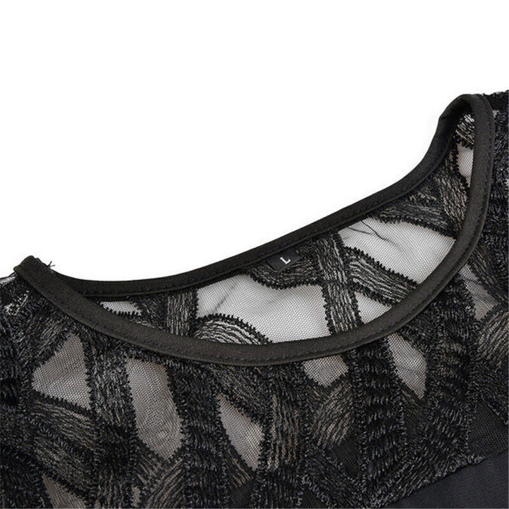 Flatterende og komfortabel plus size damekjole. Elegant maxikjole, stilfuld til fest og hverdag.