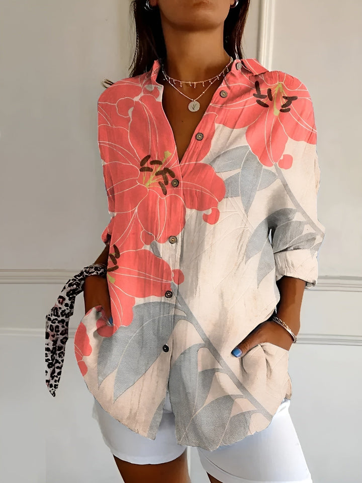 Damebluse med unikt design og flatterende snit. Komfortabel og chic til enhver lejlighed.