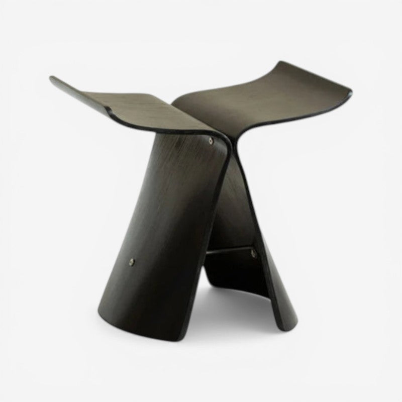 Elegant rektangulært spisebord i moderne design, perfekt til hjemmet og hverdagsbrug. Et funktionelt møbel.