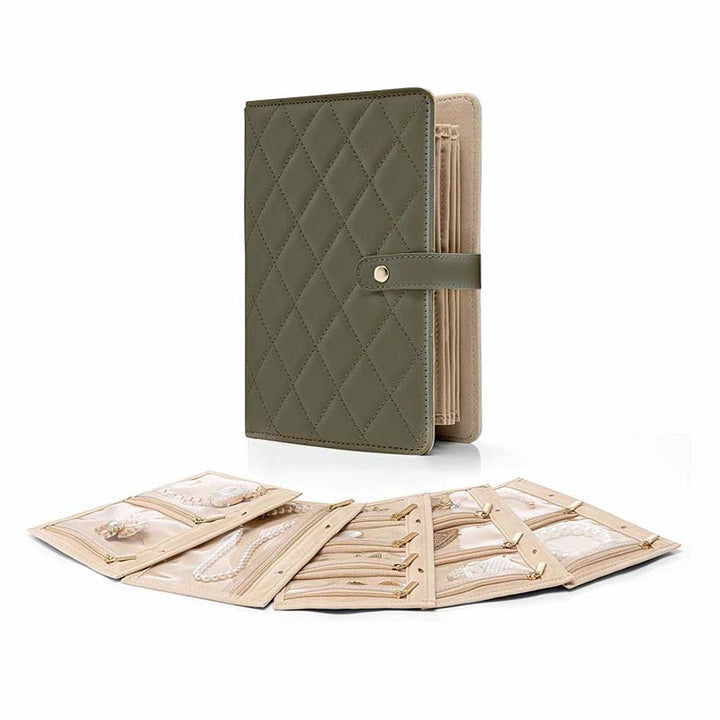 Rejsevenligt smykkeetui; hold dine smykker pæne og organiserede på farten med lethed.