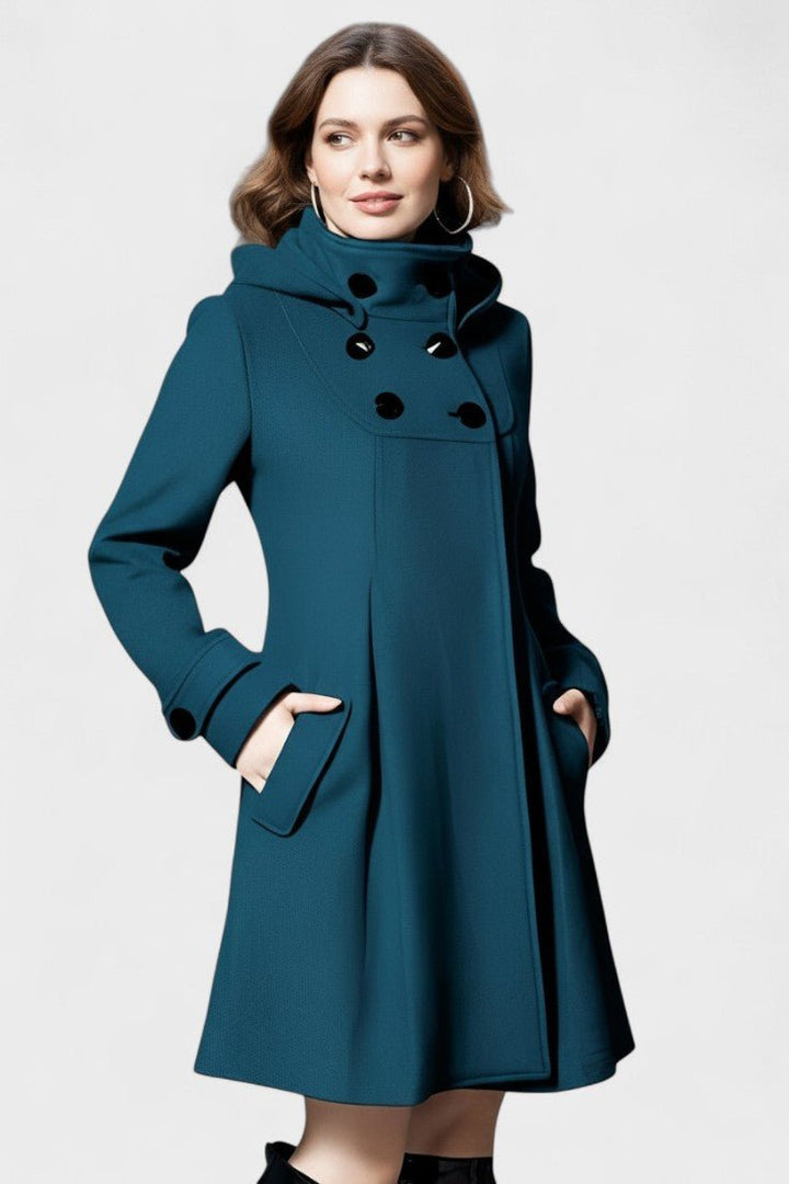 Elegant sort dame hættefrakke til efterår og vinter. Stilfuld, varm ydertøj til kvindemode.