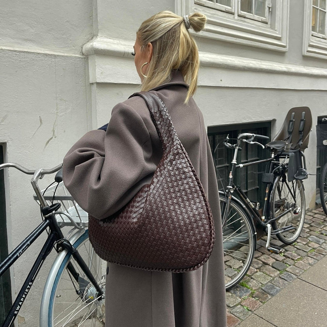 Elegant og organiseret dametaske; den perfekte hverdagstaske, der kombinerer stil og funktionalitet.