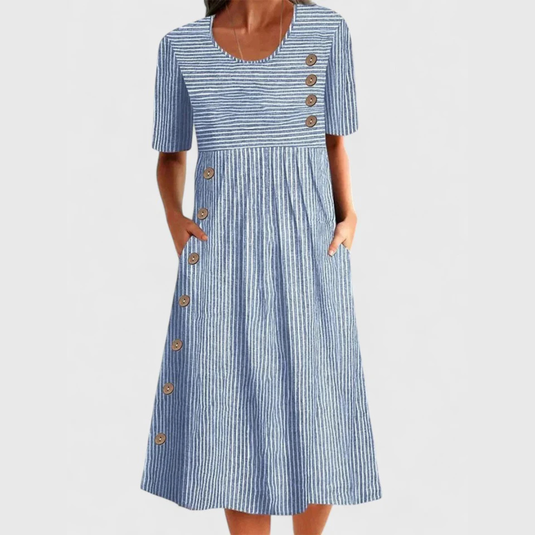 Elegant stribet midi kjole til kvinder med 3/4 ærmer. Komfortabel figurvenlig sommerkjole, perfekt til hverdag.
