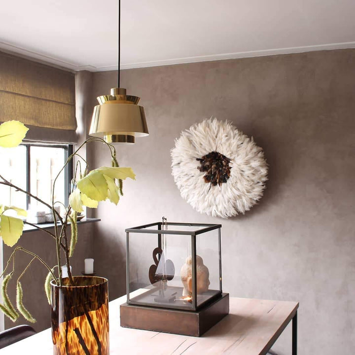 Elegant TERJE designlampe. En moderne loftslampe i metal, perfekt til hjemmeindretning.