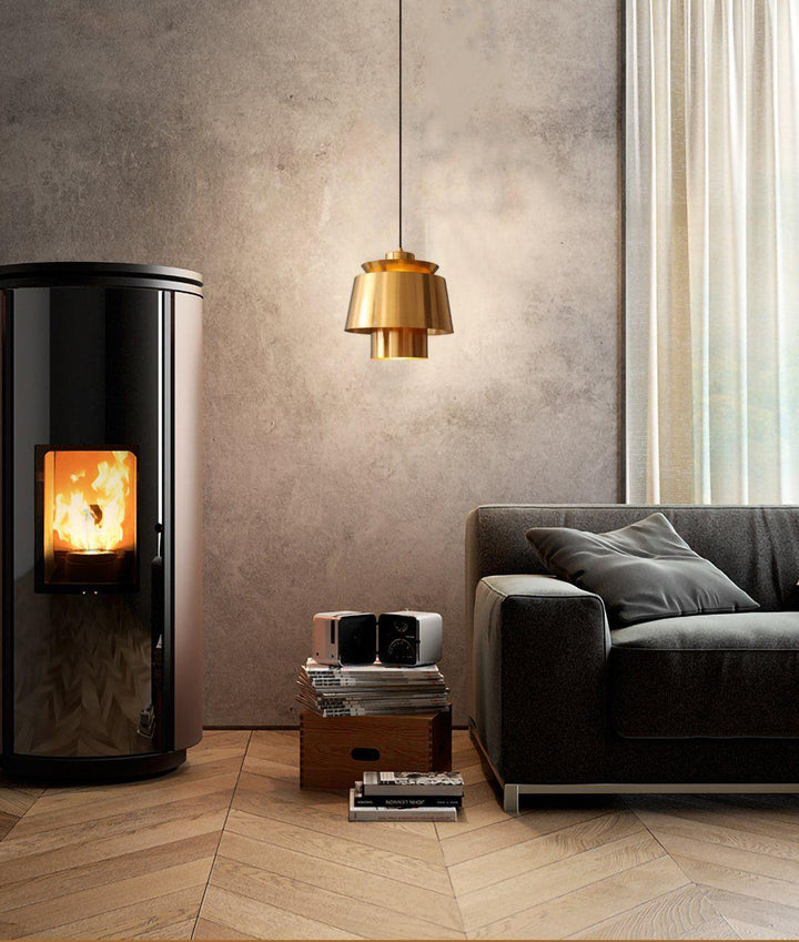 Moderne pendellampe TERJE. Stilfuld metal lampe der løfter hjemmeindretningen til nye højder.