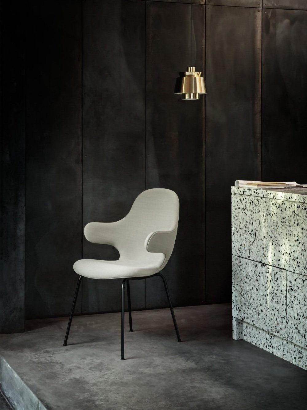 Designlampe TERJE. En elegant pendellampe der leverer moderne og hyggebelysning.