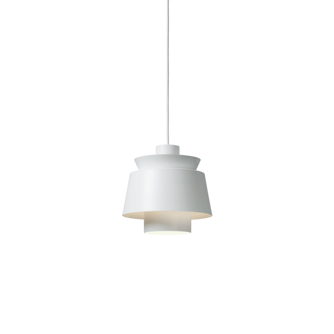 TERJE pendel: Skab en moderne atmosfære med denne stilfulde designlampe i metal.