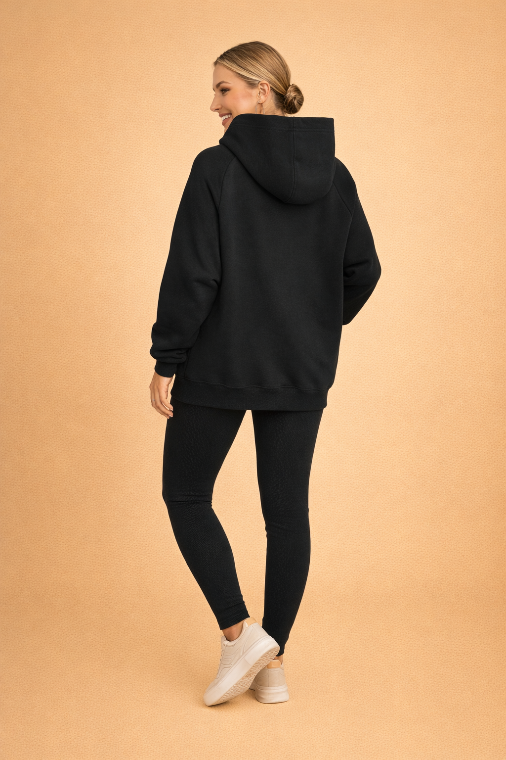 Alsidigt damesæt: Todelt design der let kan styles op eller ned for enhver afslappet eller elegant lejlighed.
