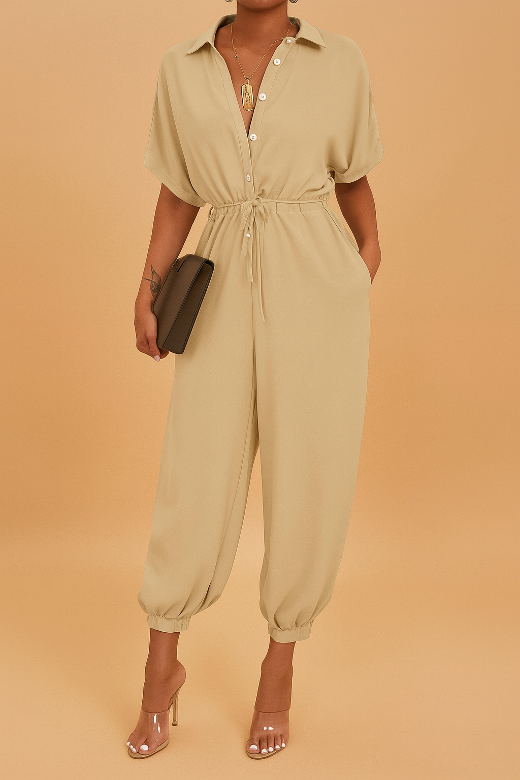 Stilfuldt todelt kombinezon-sæt til kvinder med elegant jumpsuit-look. Alsidig til fest i kaki.