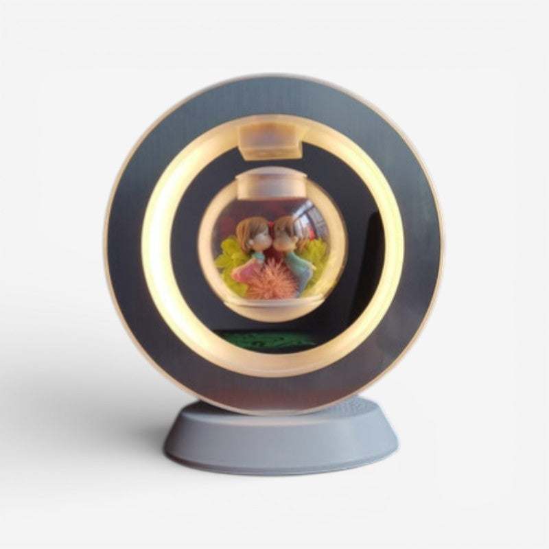 Stemningsfuld bordlampe med touch kontrol og flydende blomst. Skaber hyggelig belysning i hjemmet.