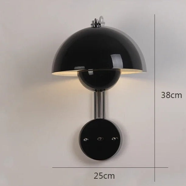 Dekorativ LED-væglampe, der tilføjer stil og hygge til rummet.