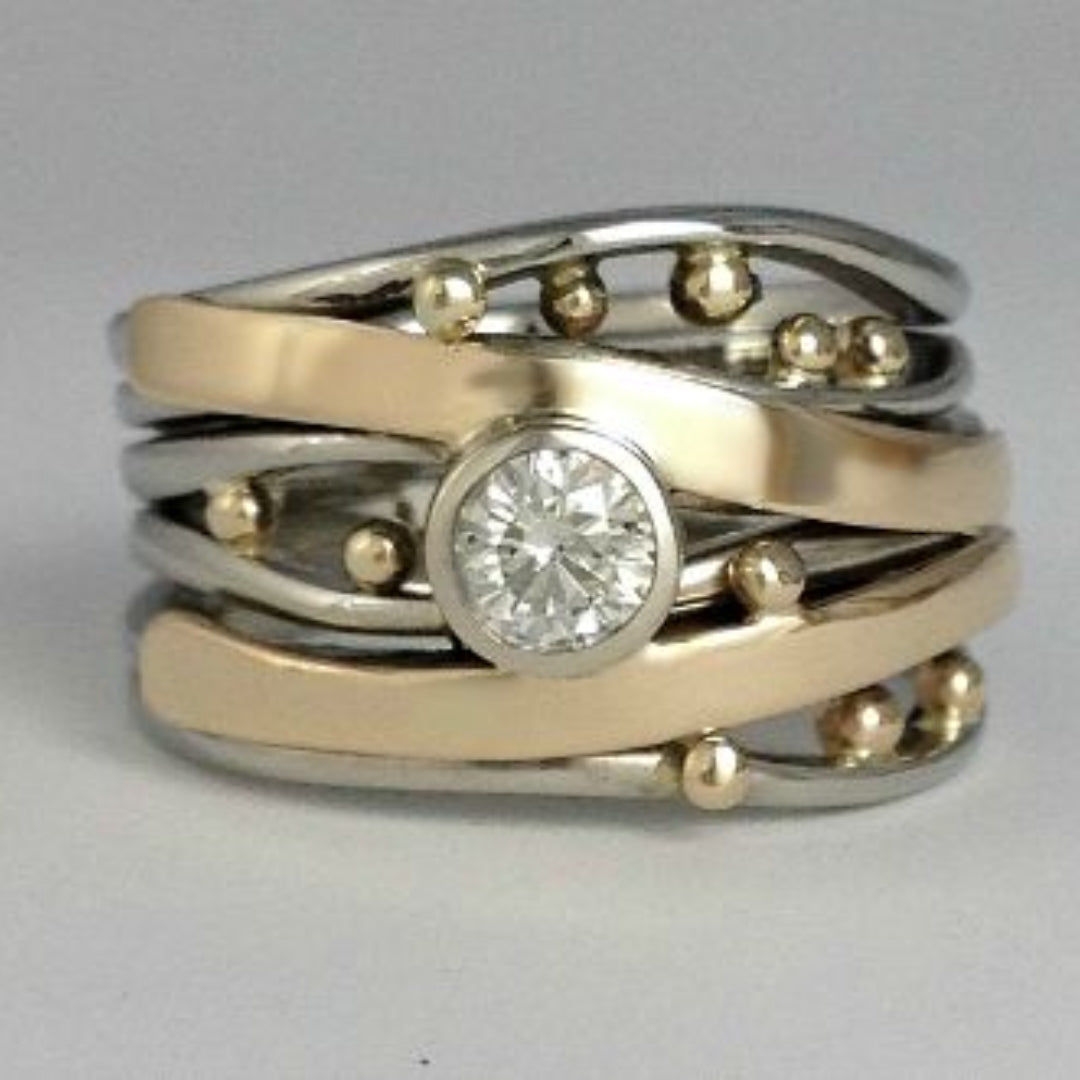 Elegant vintage guldring til kvinder med intarsia, zirkonia og fint håndværk.
