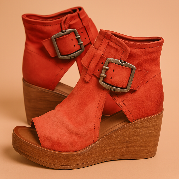 Kvinder's kilehælsandaler med elegant design og stort spænde. Høj hæl for mode og stil.