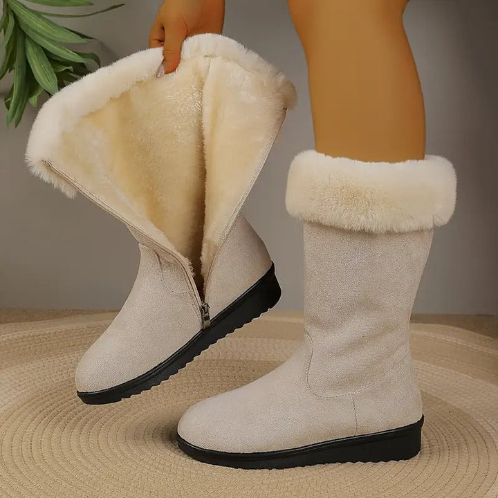 Dame vinterstøvler i elegant beige farve, sikrer varme og stil. Ideelle som komfortable damestøvler.