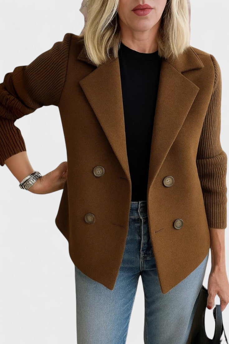 Stilfuld Elena jakke til damer, moderniserer dit look med komfortabel og elegant mode.