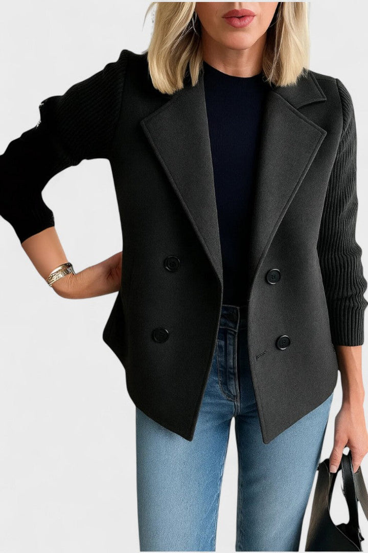 Elena forårsblazer til damer: Elegant overtøj med afslappet pasform til både arbejde og fritid.