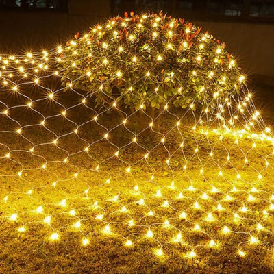 Energibesparende LED-lysnet til have og udendørs stemning. Vejrbestandigt dekorationslys for nem installation.