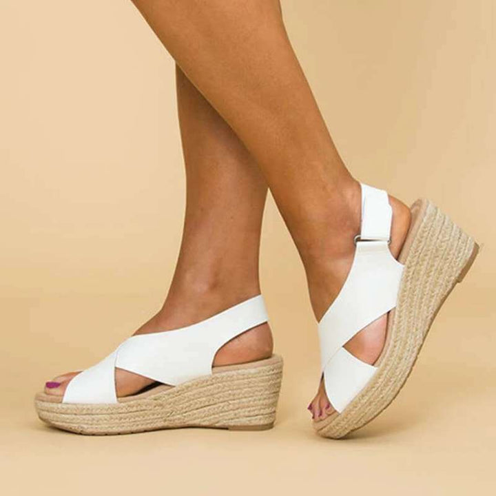 Ergonomiske, komfortable sandaler med støddæmpende indersål og justerbare remme i moderne design til kvinder.