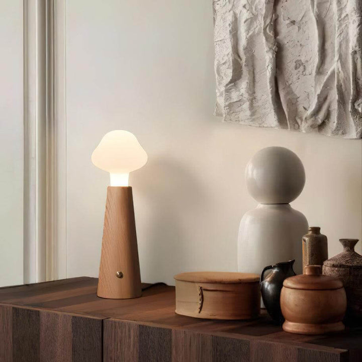 Skyformet LED Bordlampe - Justerbar Belysning