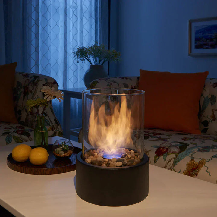 Moderne FlameAura indendørs pejs, der forvandler ethvert rum med sin varme og stil.