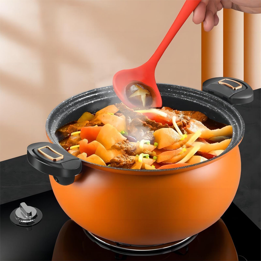 FlamePulse trykkoger i orange, gør sund madlavning af gryderetter hurtig og enkel for familien.