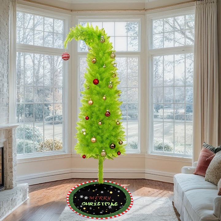Fleksibelt juletræ med unikt design, perfekt til moderne julepynt og pladsbesparende indretning.