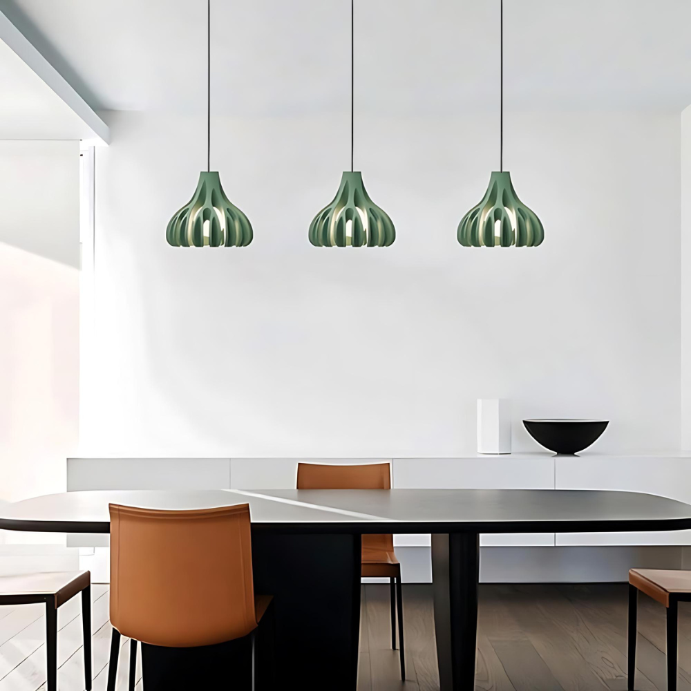 Energieffektiv, grøn LED-loftslampe. Dæmpbar og geometrisk design til stilfuld stemningsbelysning.