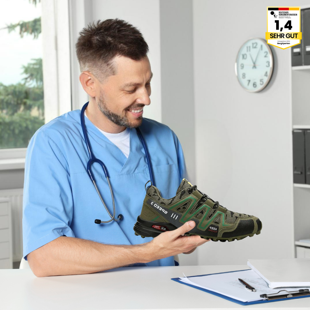 Komfortable unisex trekkingstøvler med optimal støtte, ideelle til lange vandreture i naturen.