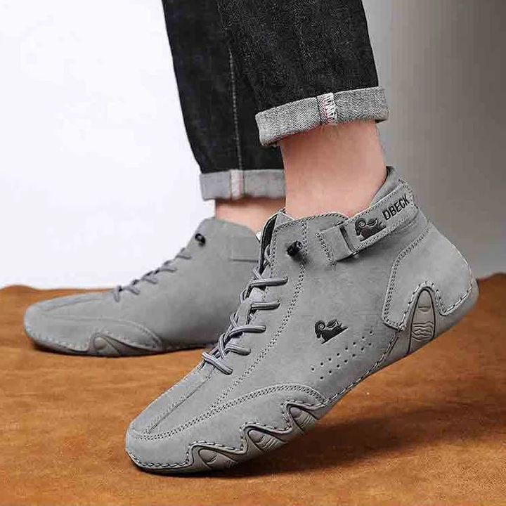 Italiensk designede high-top herresneakers, håndlavet i grå. Optimal komfort og stilfuldt fodtøj til mænd.