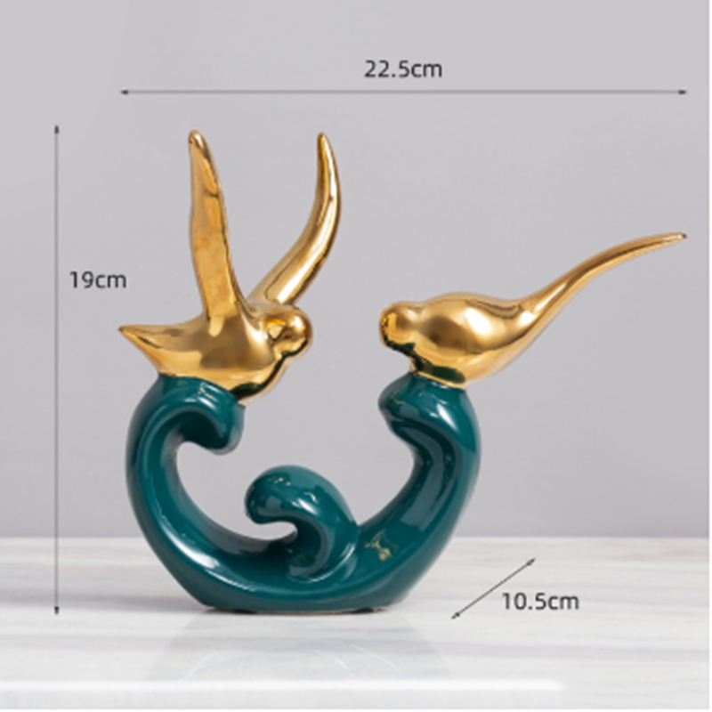 Elegante Love Birds figurer i guld & smaragdgrøn, perfekt som romantisk dekoration i dit hjem.