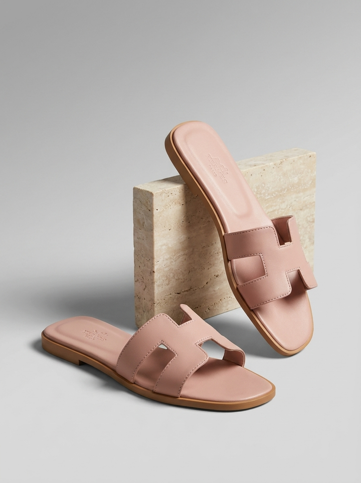 Tidløs elegance: Helena kvindesko, ideelle som fashion slippers.