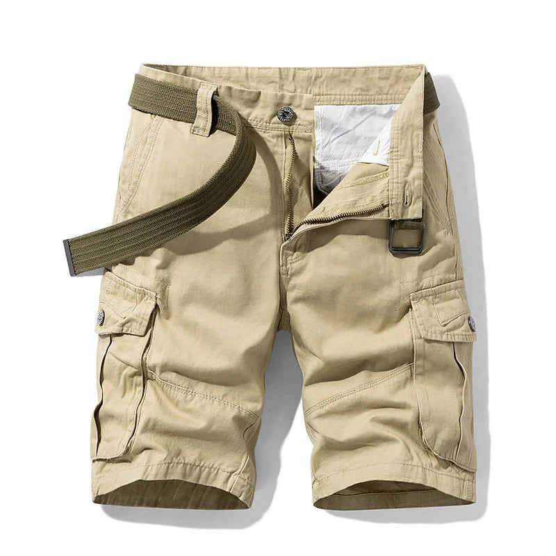 Afslappede herre cargoshorts i moderne stil med lommer, perfekte til fritidsbrug og sommerdage.