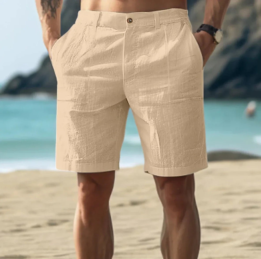 Stilfulde herre sommershorts i mørkeblå hør med flat-front design, perfekte til casual weekend outfits.
