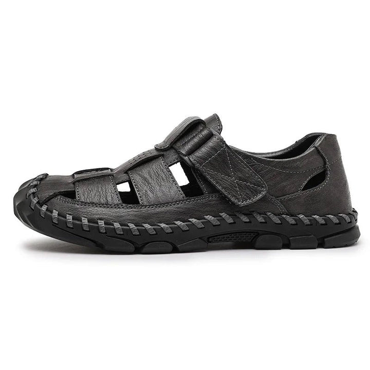 Åndbar overdel på herre fisherman sandaler, designet for sommer komfort & tåbeskyttelse.