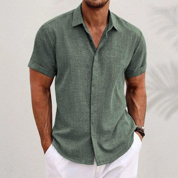 Herre kortærmet skjorte regular fit til casual sommerstil. Åndbar fritidsskjorte, ideel til hverdag og mænds mode.