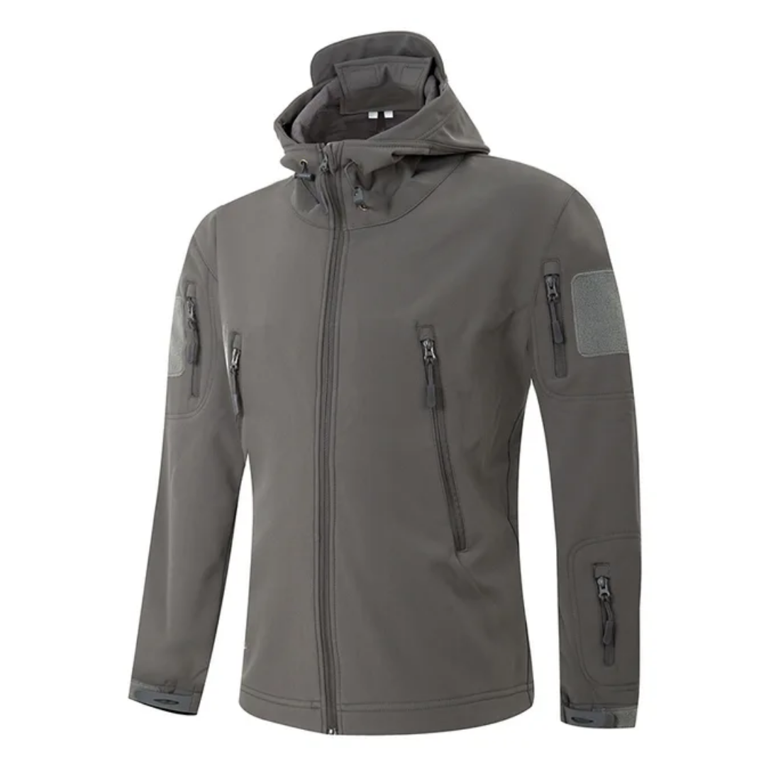 "Herre softshell-jakke, vindtæt og vandtæt, med termisk fleeceforing og moderne udendørs design i sort."