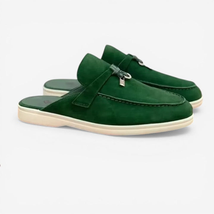 Nem slip-on herresko med kvast og åben hæl. Hurtig og stilfuld løsning til ethvert outfit.
