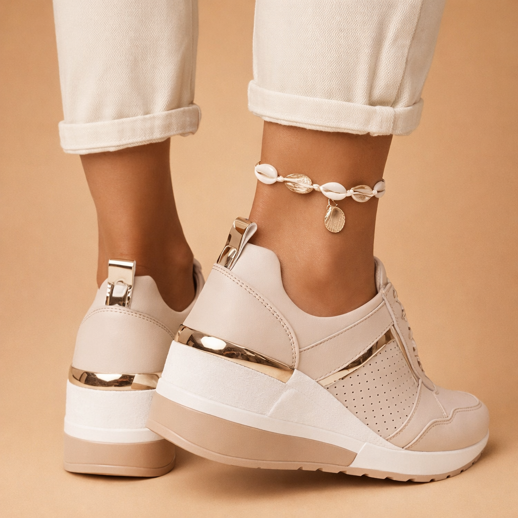 Sorte dame platform sneakers. Klassiske og komfortable høje hverdagssko til kvinder, perfekte til mange outfits.