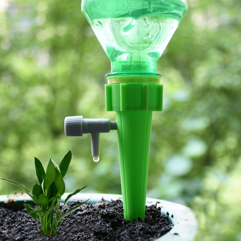 HydroNest FlowSetter drypsystem. Automatisk ferievanding for sunde planter uden besvær.