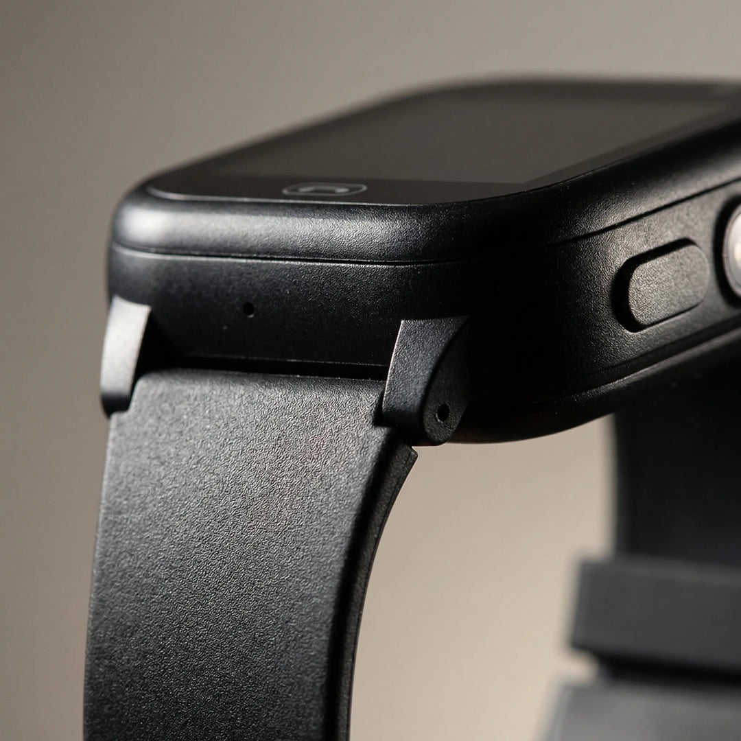 Børne-smartwatch med SIM-kort til videoopkald. 4G GPS-ur sikrer nem kommunikation & forældrekontrol.
