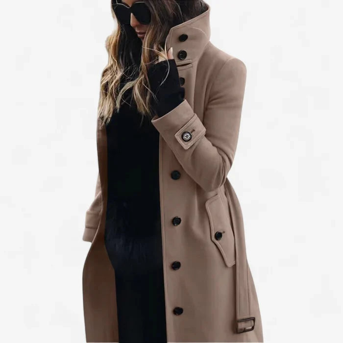 Klassisk dame trenchcoat med bælte, knapper og lommer. Elegant forårs- og efterårsjakke til kvinder.