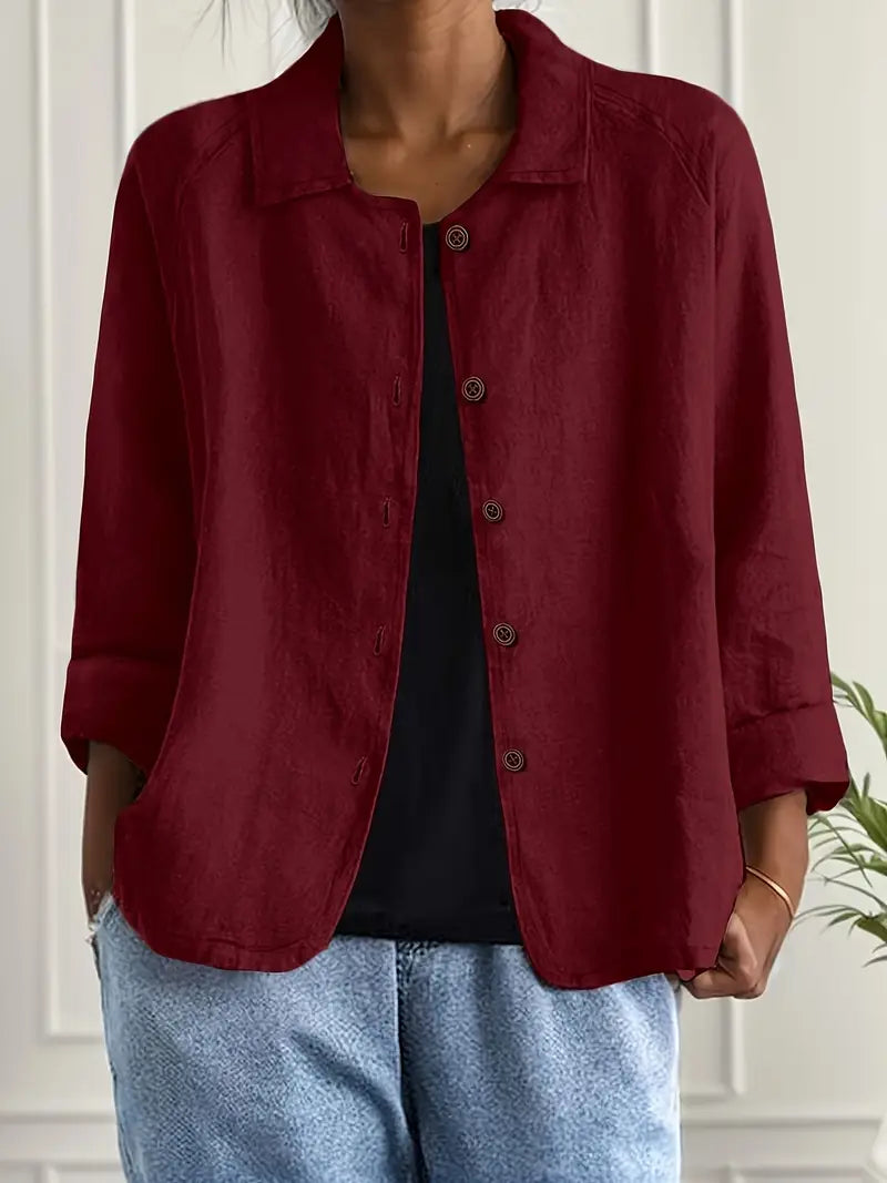 Kvinders elegant top. Minimalistisk og tidløs, ideel til alsidig hverdagsbrug og modebevidste outfits.