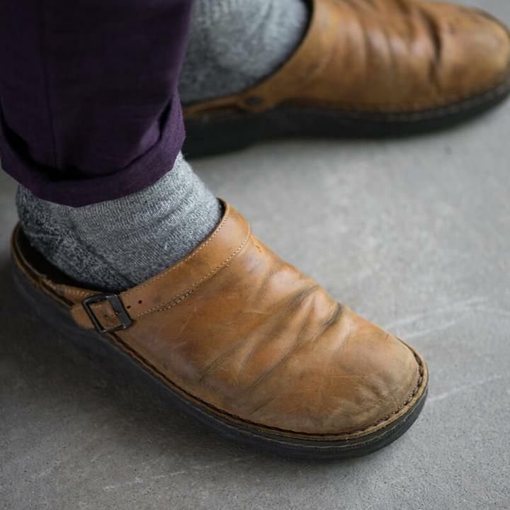 Klassiske herre ortopædiske clogs, ideelle for optimal komfort og støtte hele dagen.