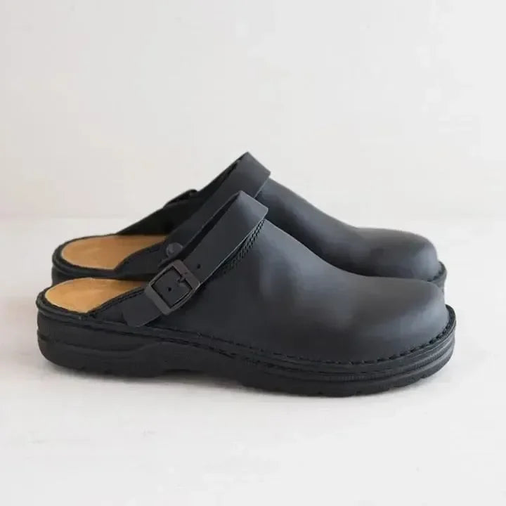 Fodvenlige slip-on ortopædiske sko til mænd, der giver optimal støtte og velvære.