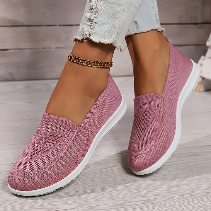 Komfortable Helena ortopædiske kvinder loafers i beige med åndbar overdel og flad sål, ideelle til daglig støtte.